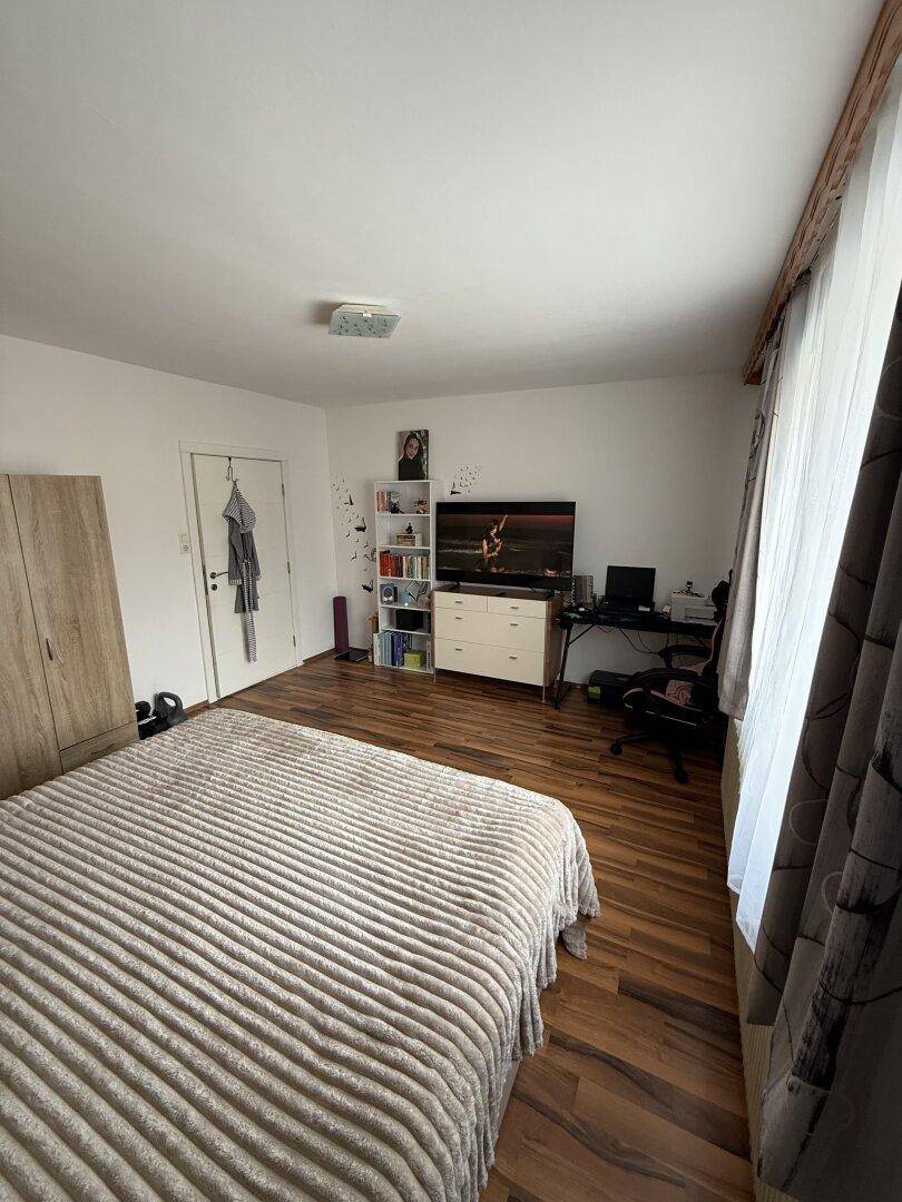 Großzügiges Wohnhaus in zentraler Lage - Widok 6