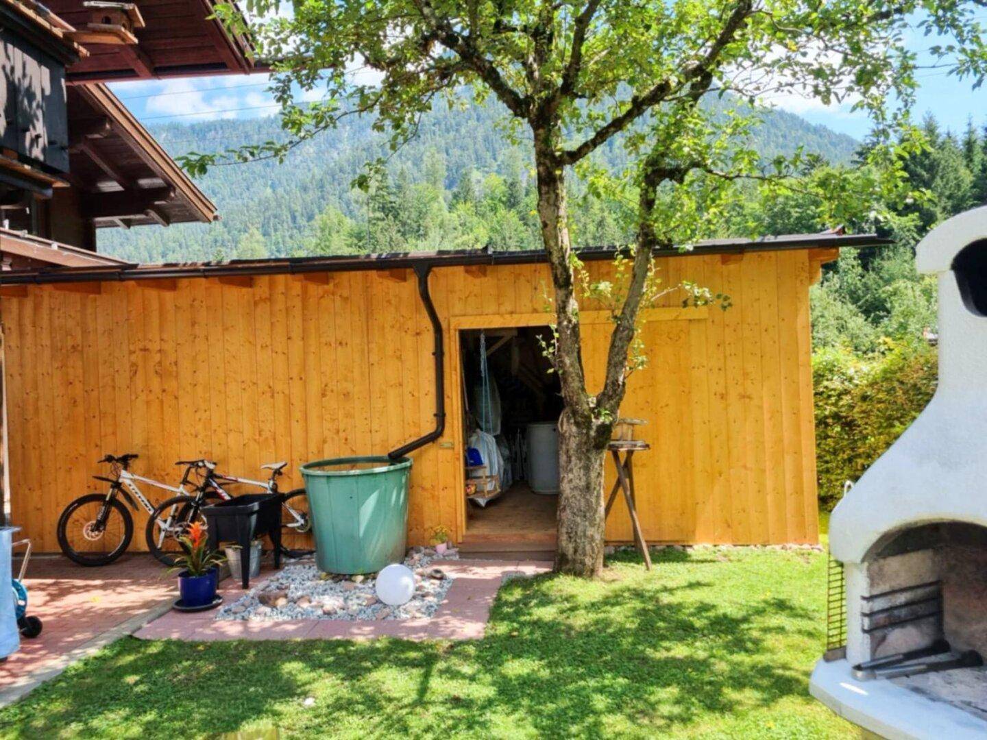 Gemütliches Ein- bis Zweifamilienhaus mit Balkon &amp; Terrasse &amp; Photovoltaik - Ansicht 2