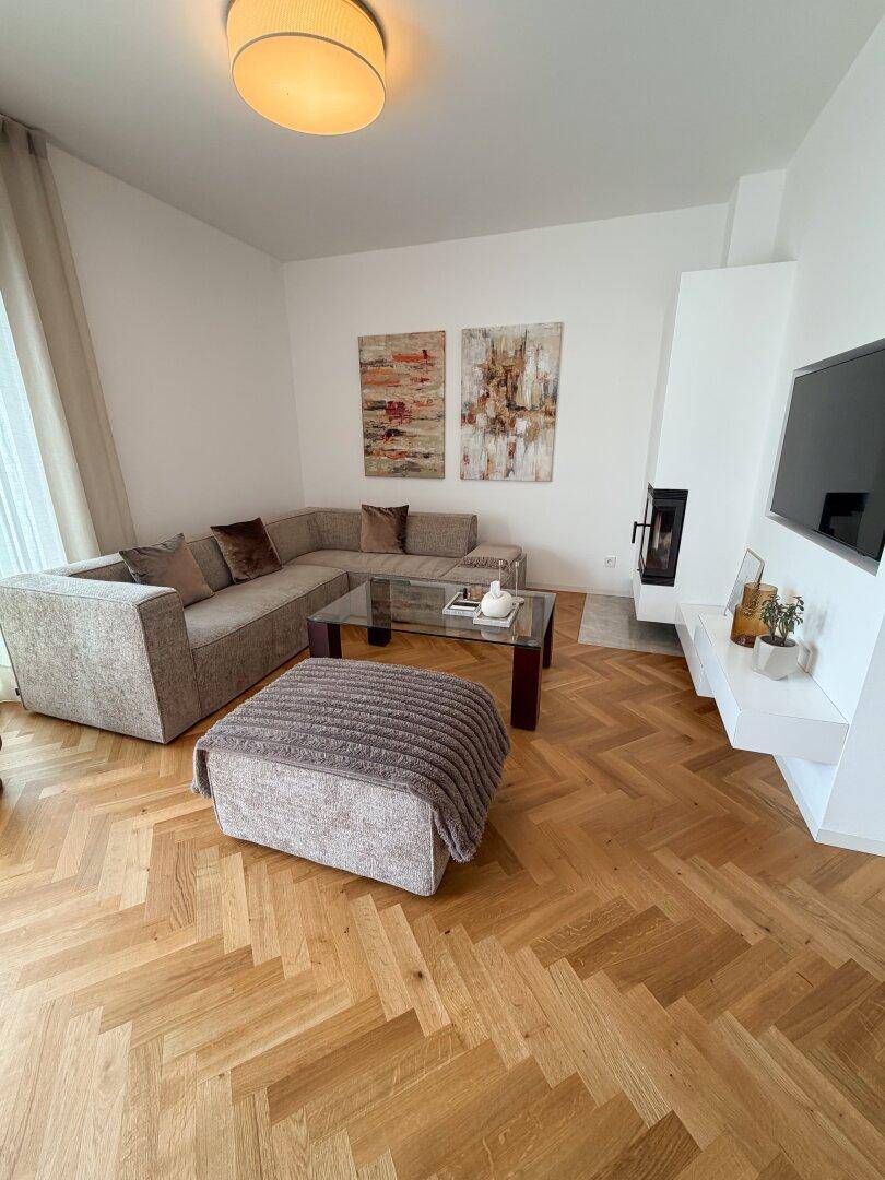 Design trifft Luxus – Doppelhaushälfte mit Top-Ausstattung in Alkoven – pohled 4
