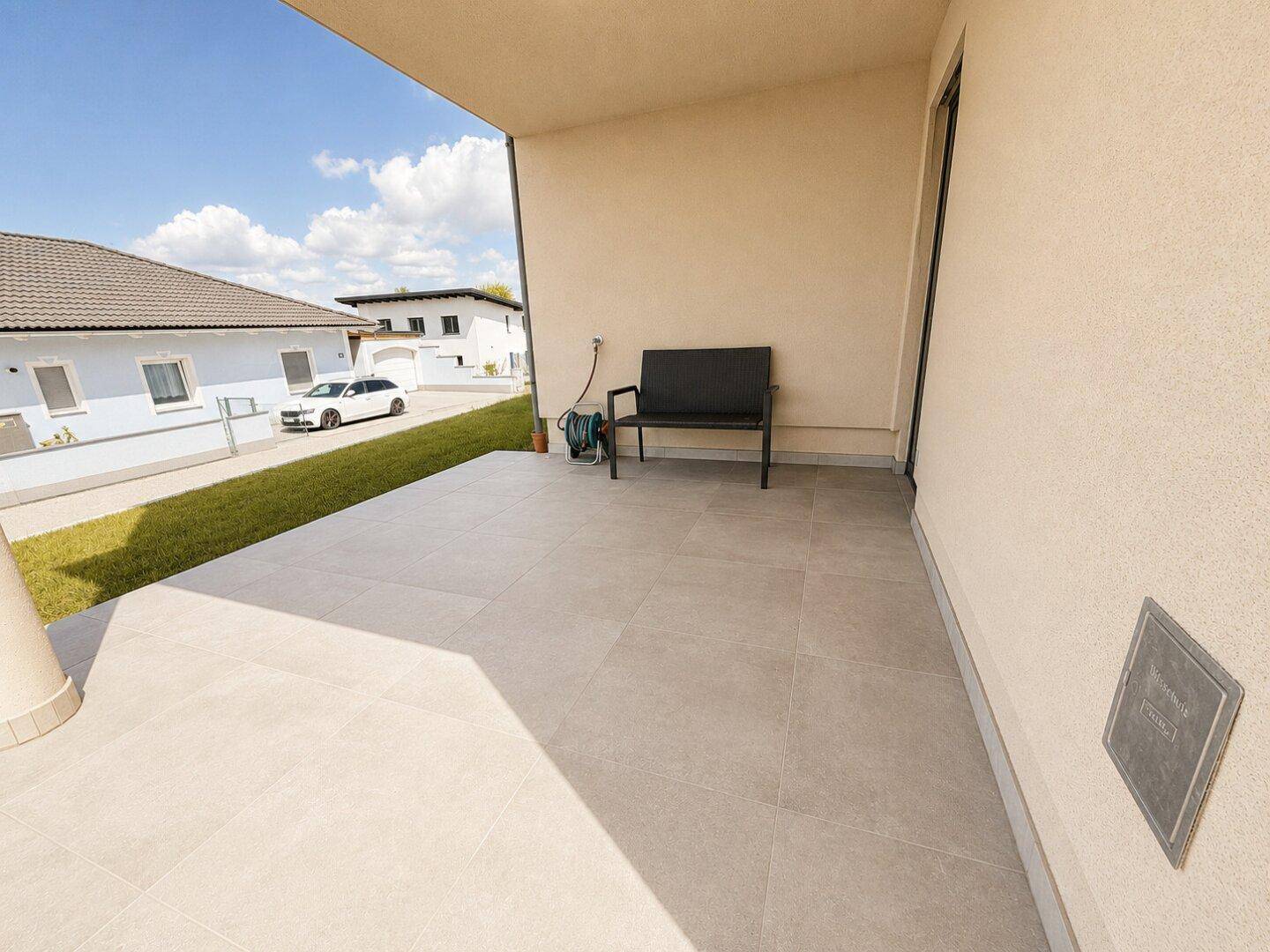 Moderne Wohnung mit großzügiger Terrasse - Ansicht 3