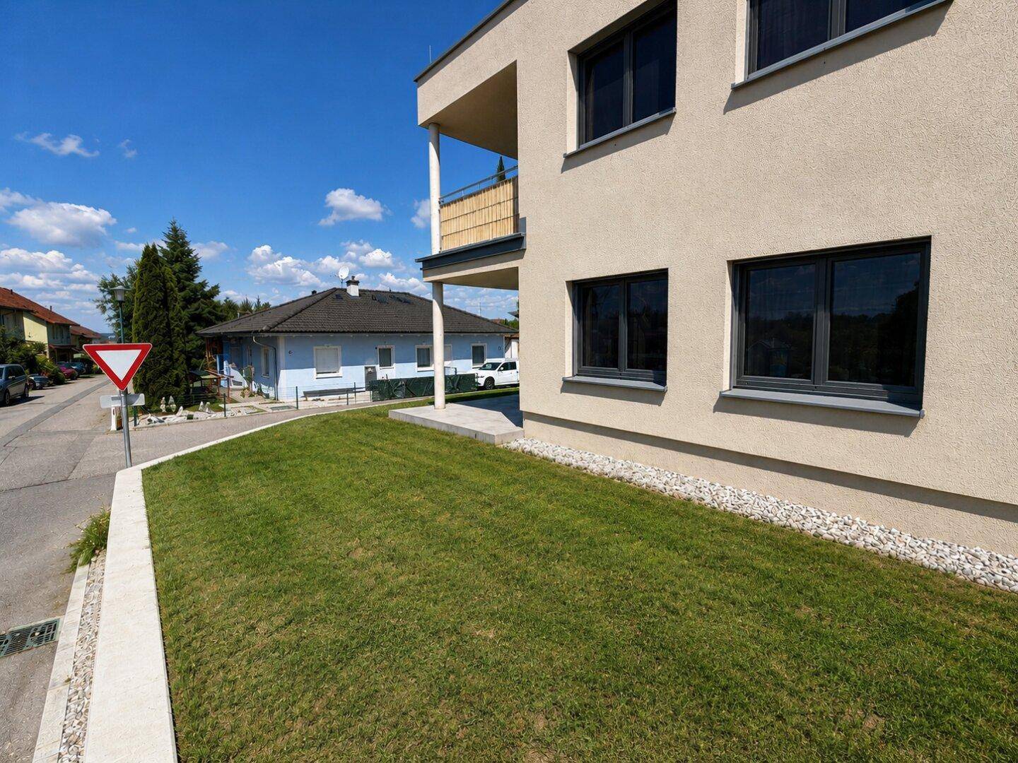 Moderne Wohnung mit großzügiger Terrasse - Ansicht 5