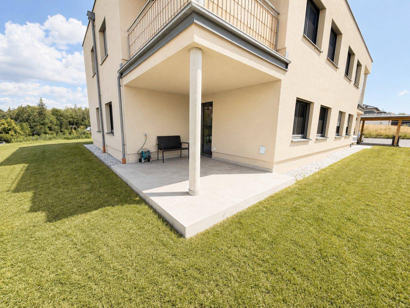 Moderne Wohnung mit großzügiger Terrasse - Ansicht 4