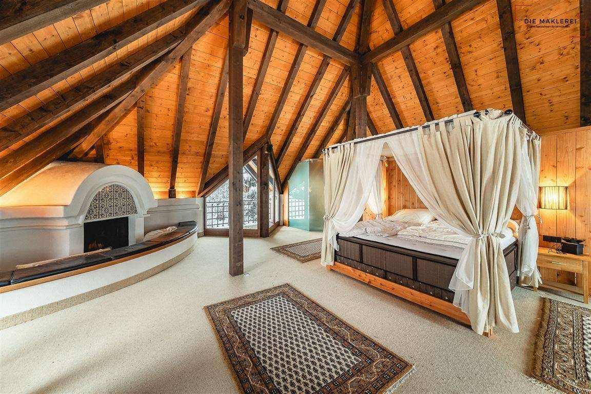OG 2 Schlafzimmer mit Kaminofen