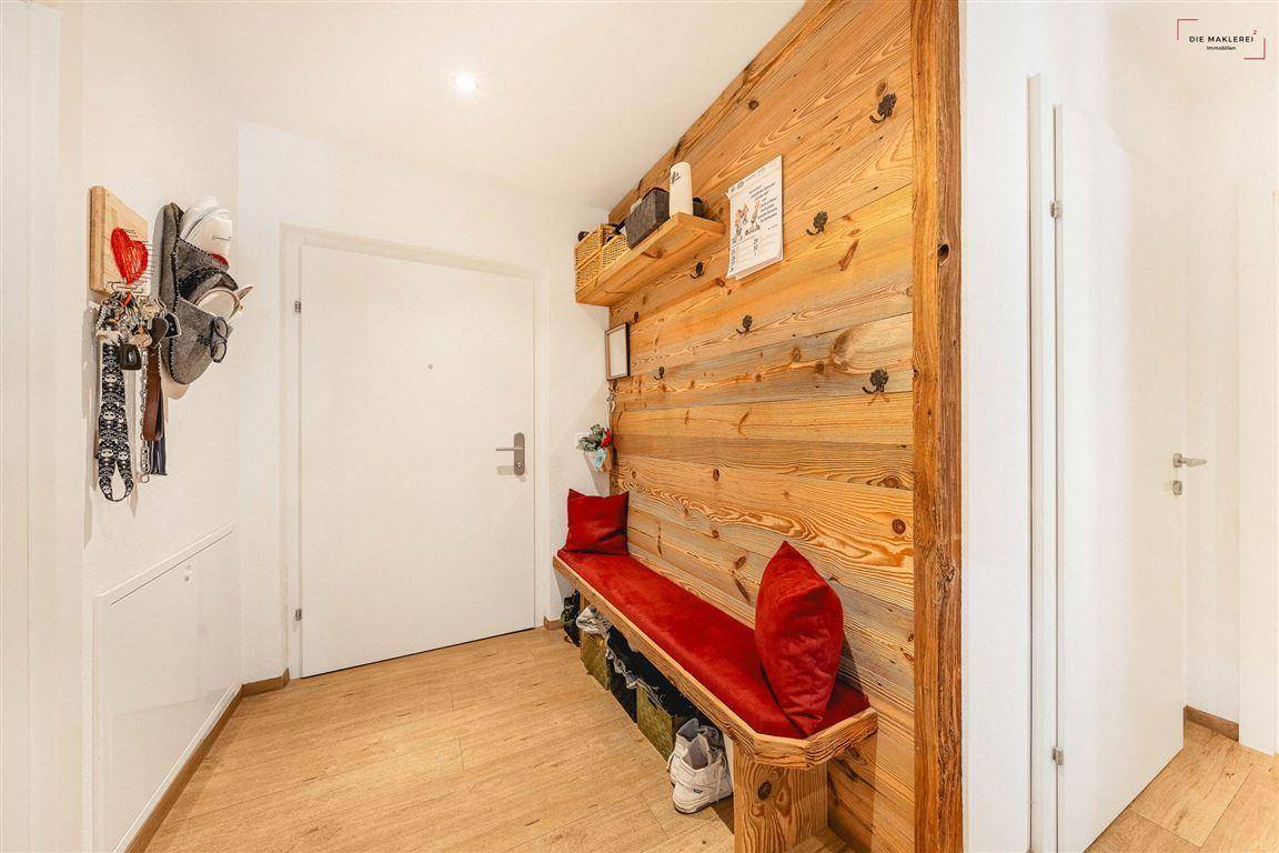 Die_Maklerei_Wörgl-Garderobe