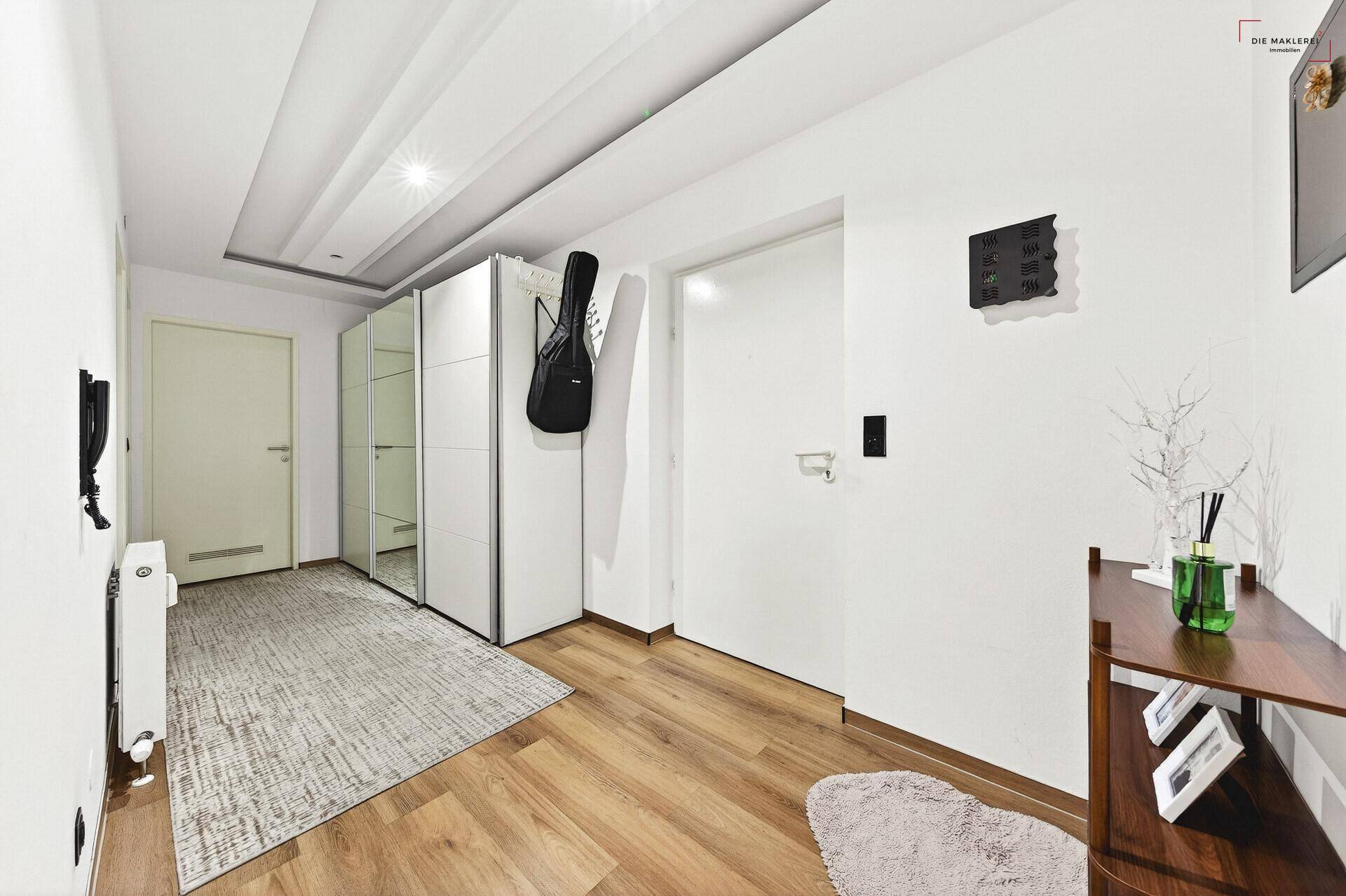 • Bestens gepflegt*3 Zimmer-Wohnung mit Loggia - Ansicht 3