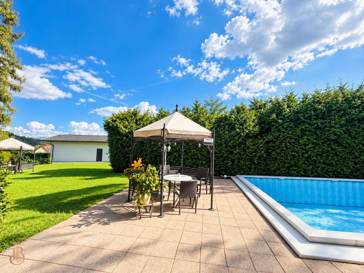 Gäste Terrasse mit Pool