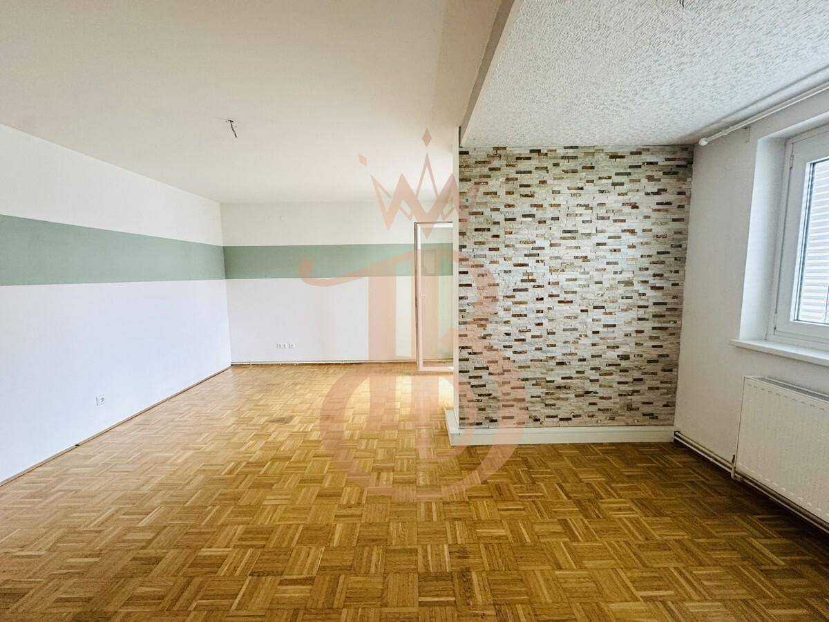 Wohnzimmer mit Süd- Loggia