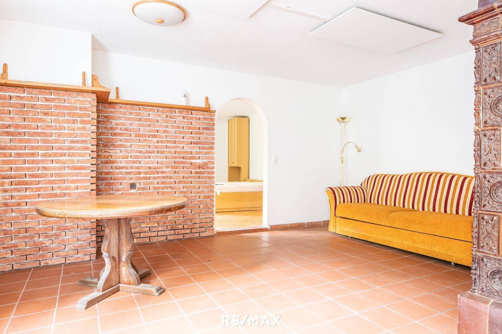 WHG3 UG_Wohn- und Esszimmer mit Blick ins Schlafzi