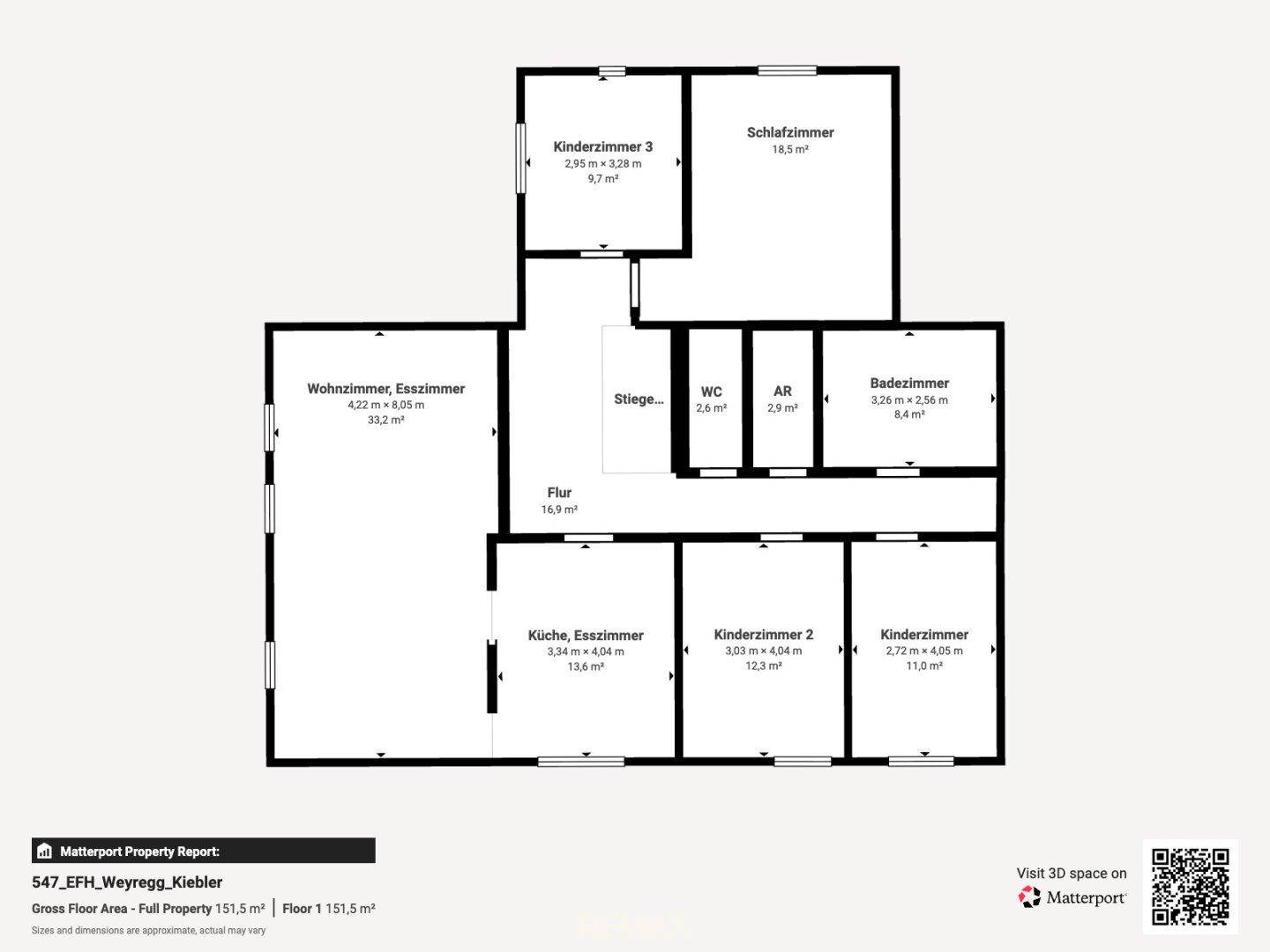 Grundriss des Obergeschosses mit Wohnzimmer, Küche, Schlafzimmern und Bädern.