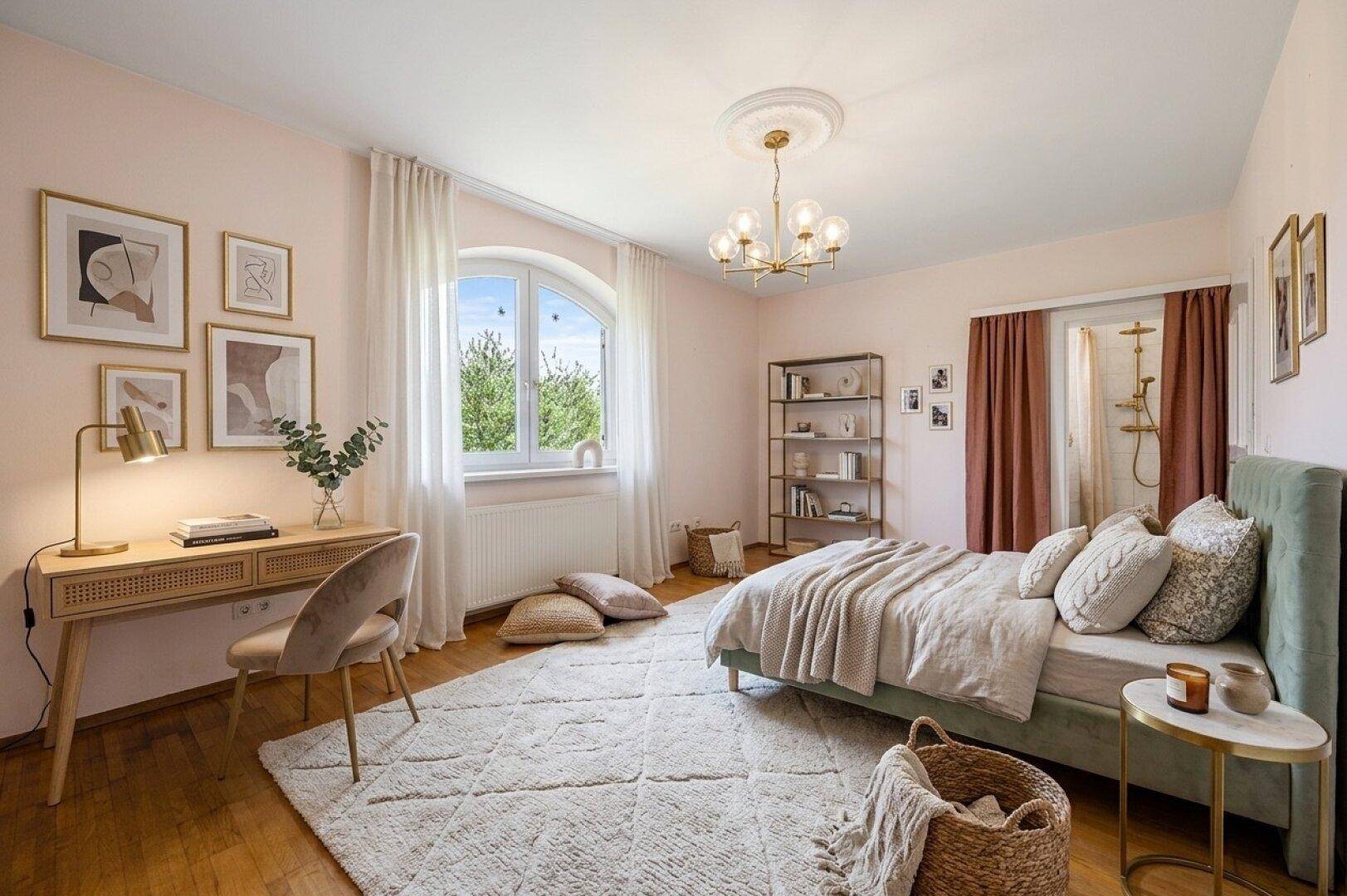 Modern eingerichtetes Schlafzimmer mit Parkettboden, Schreibtisch und Blick ins Grüne.