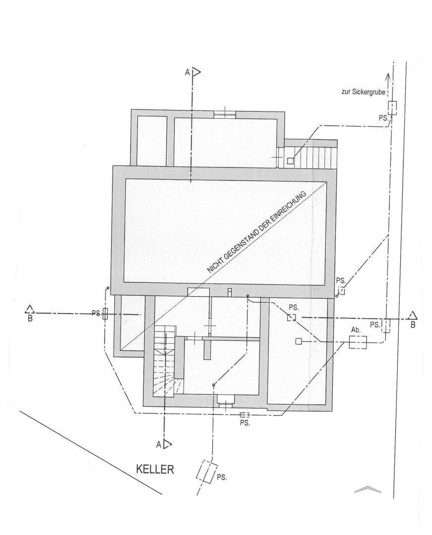 Grundriss des Kellergeschosses mit Abstellflächen und technischen Installationen.