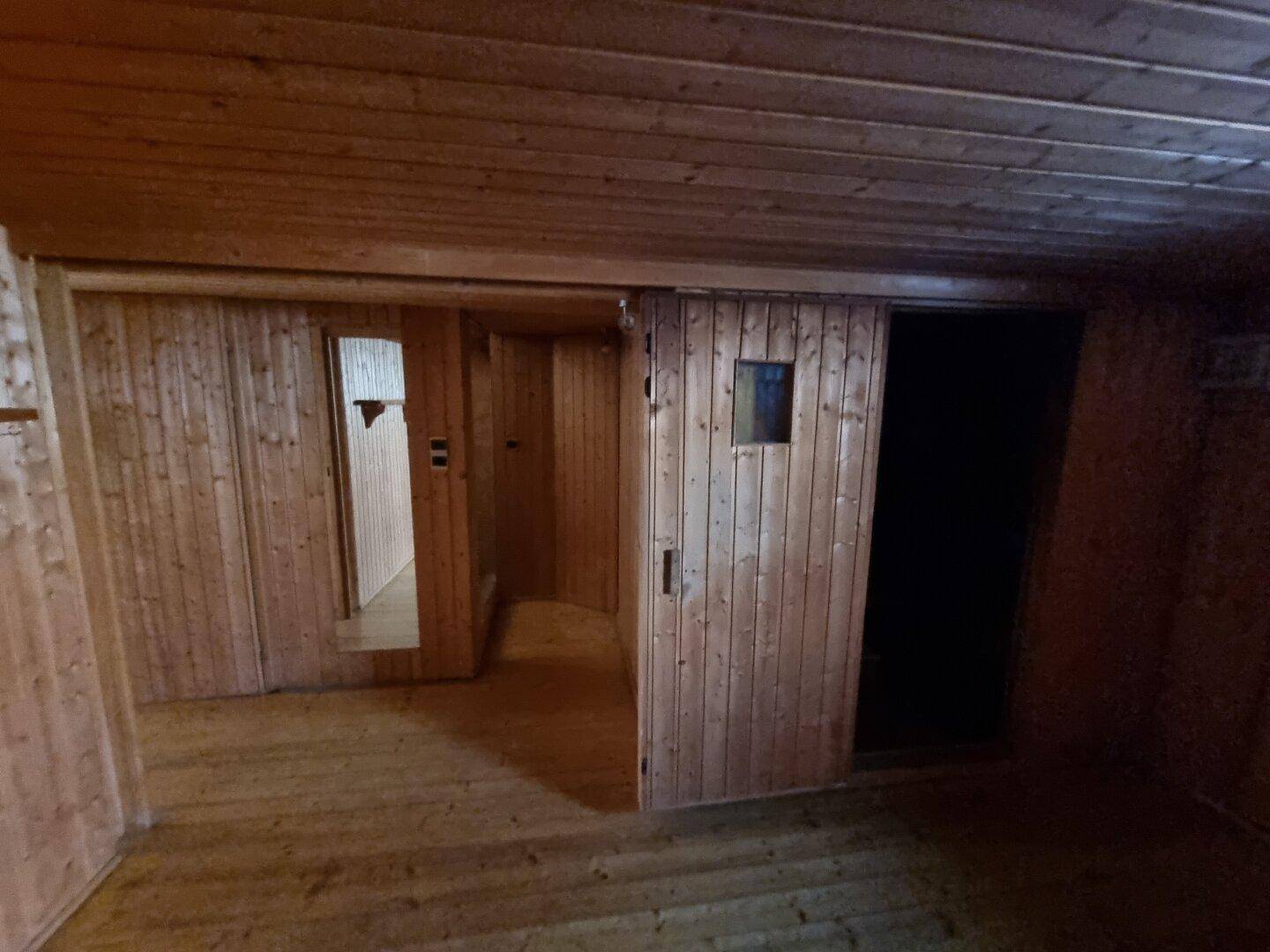 Kellerraum mit Sauna