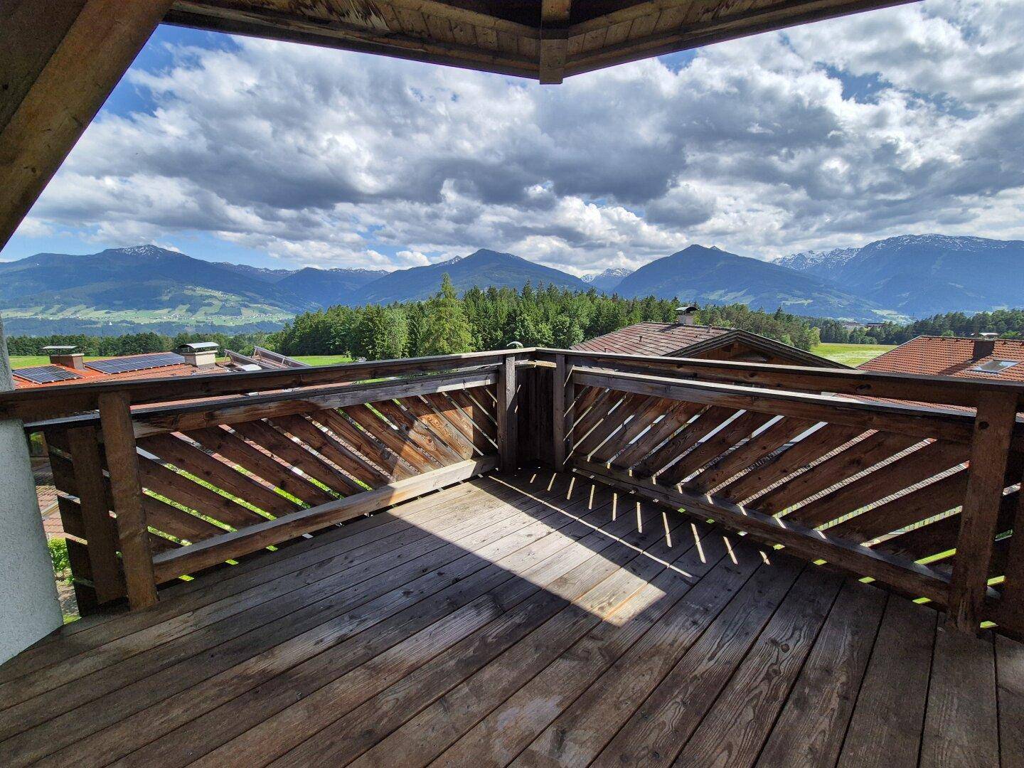 Top W1 Oberschoß Balkon mit Traumaussicht