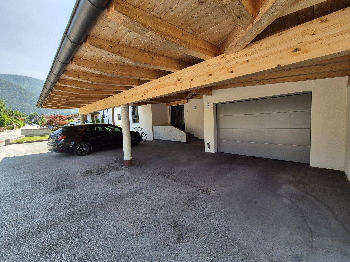 Garage und Carportabstellplätze