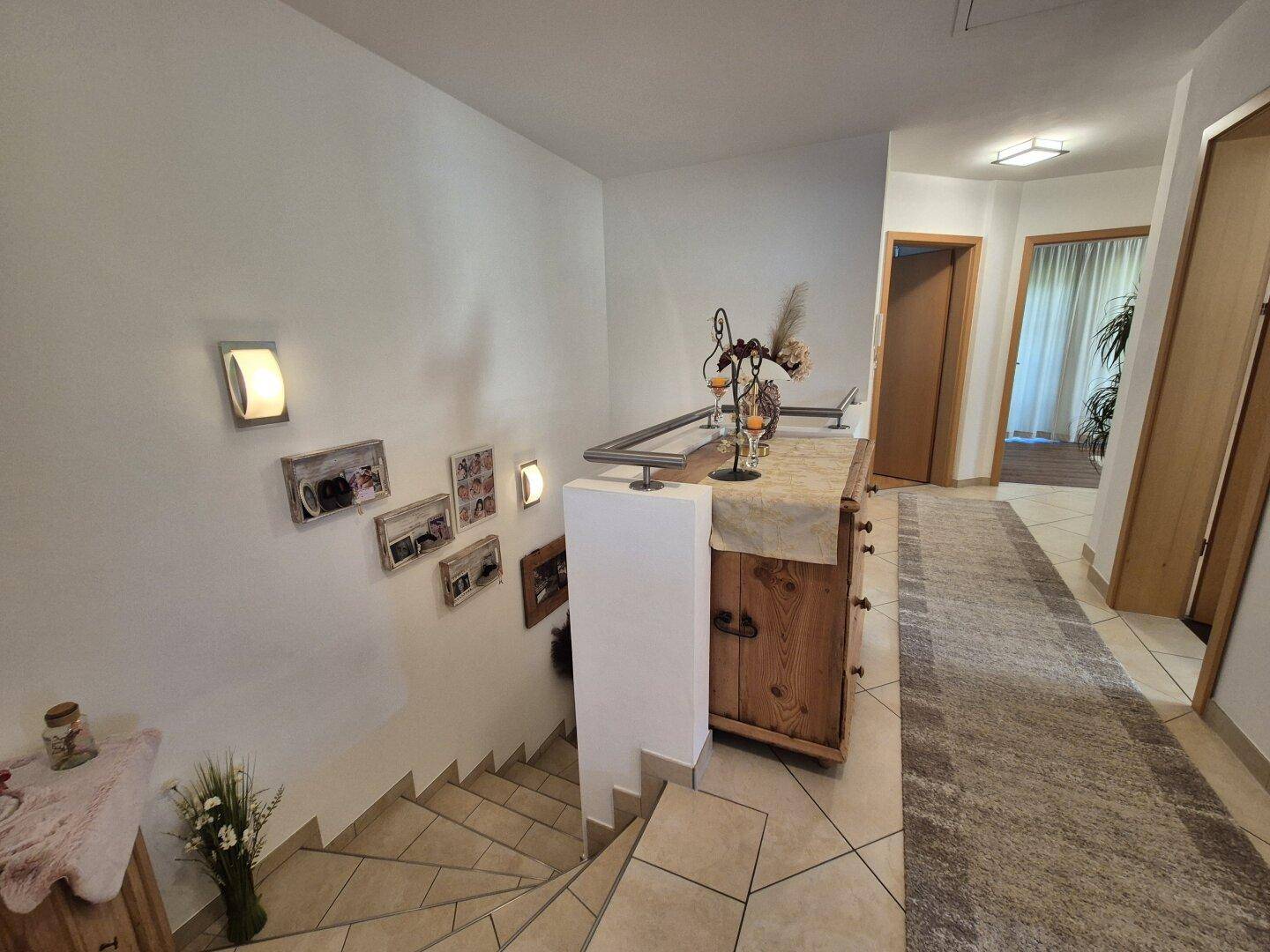 Top 1 Stiegenhaus Obergeschoß