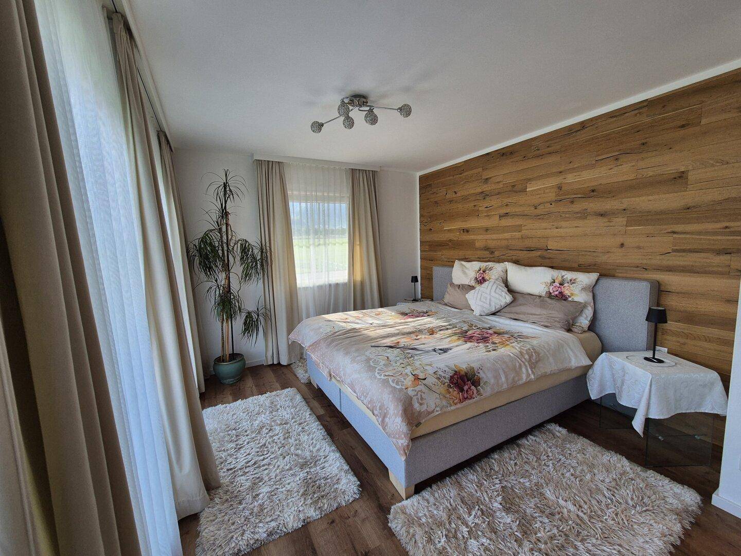 Top 1 Schlafzimmer 1