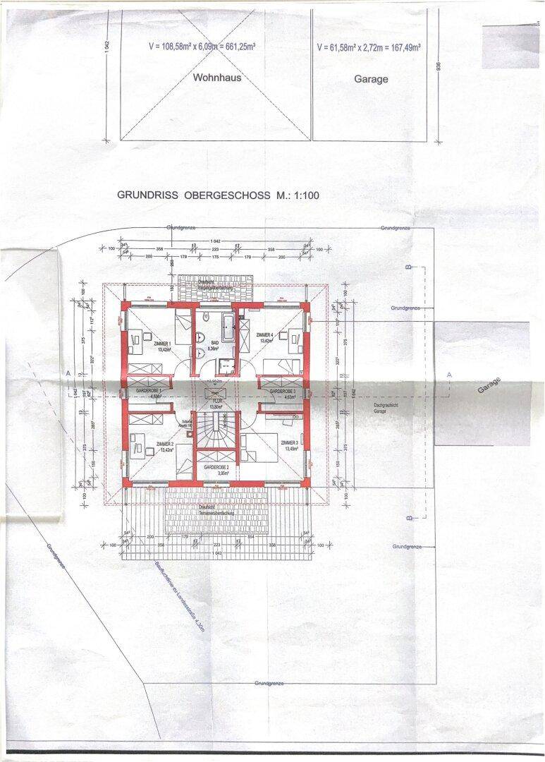 Grundriss des Obergeschosses mit Schlafzimmern und Bädern.