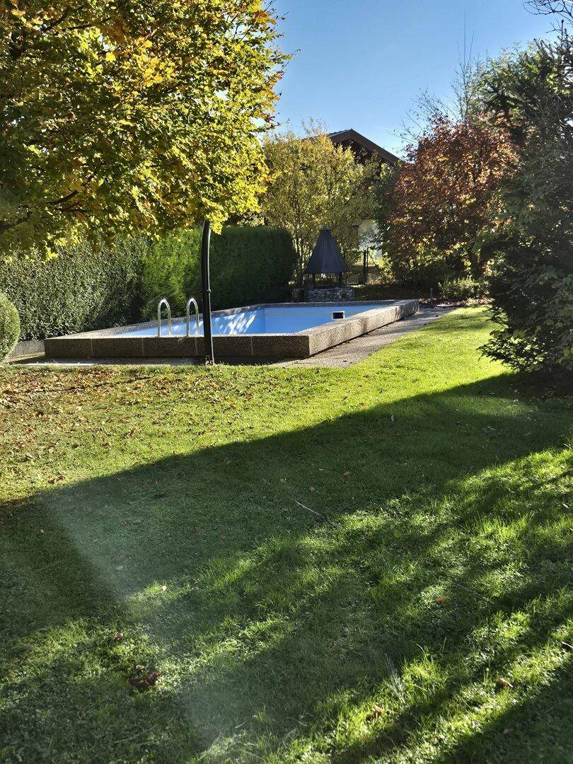 Allgemeingarten mit Pool