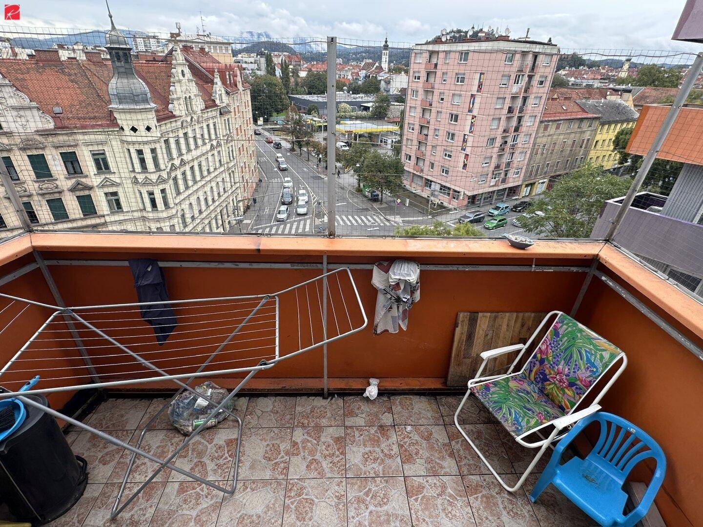 Balkon mit Stadtblick