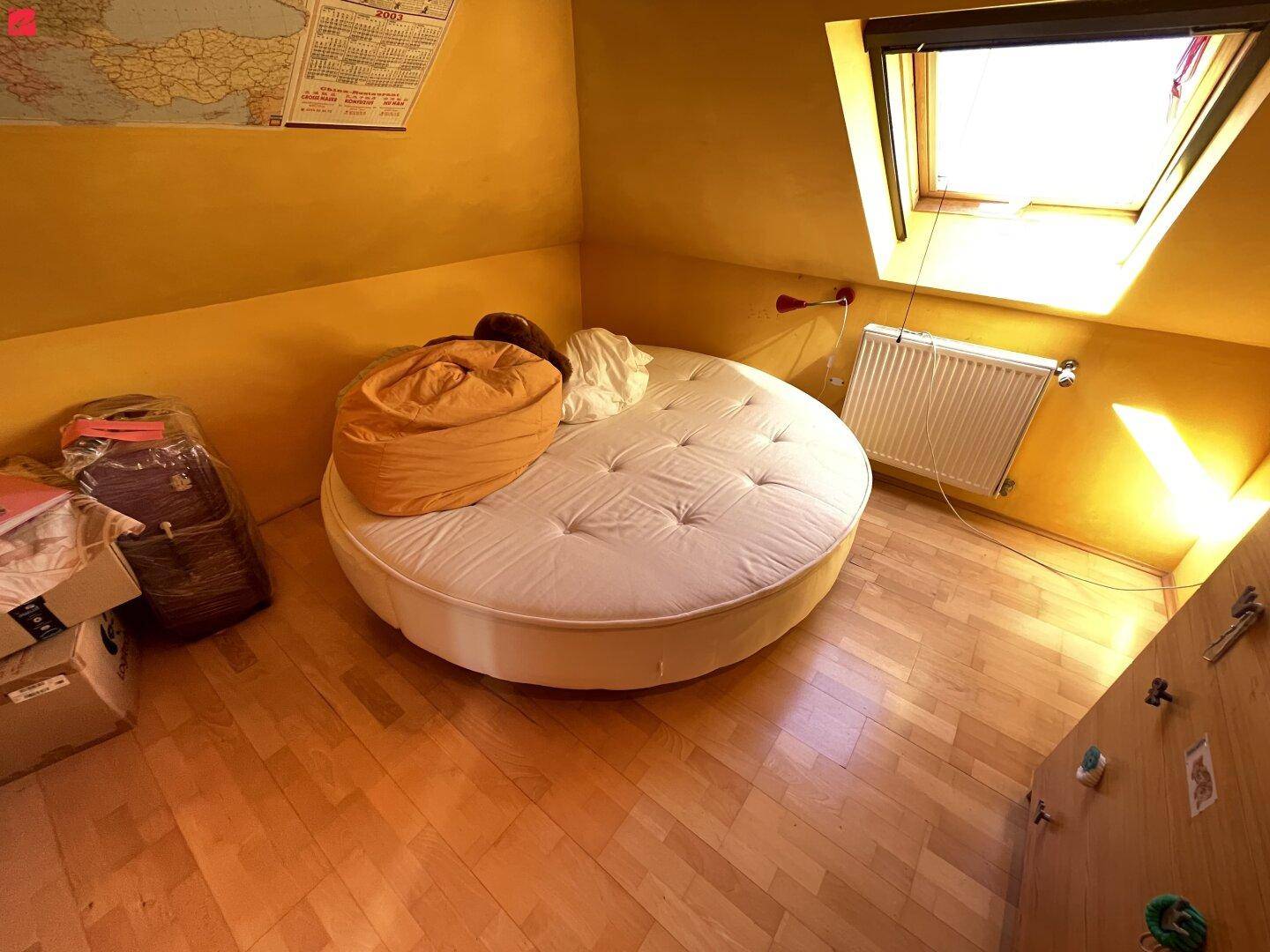 Schlafzimmer 3