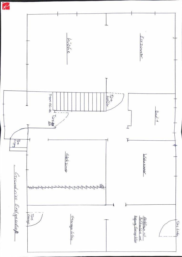 Handgezeichneter Grundriss des Erdgeschosses mit Küche, Esszimmer, Wohnzimmer und Gästezimmer.