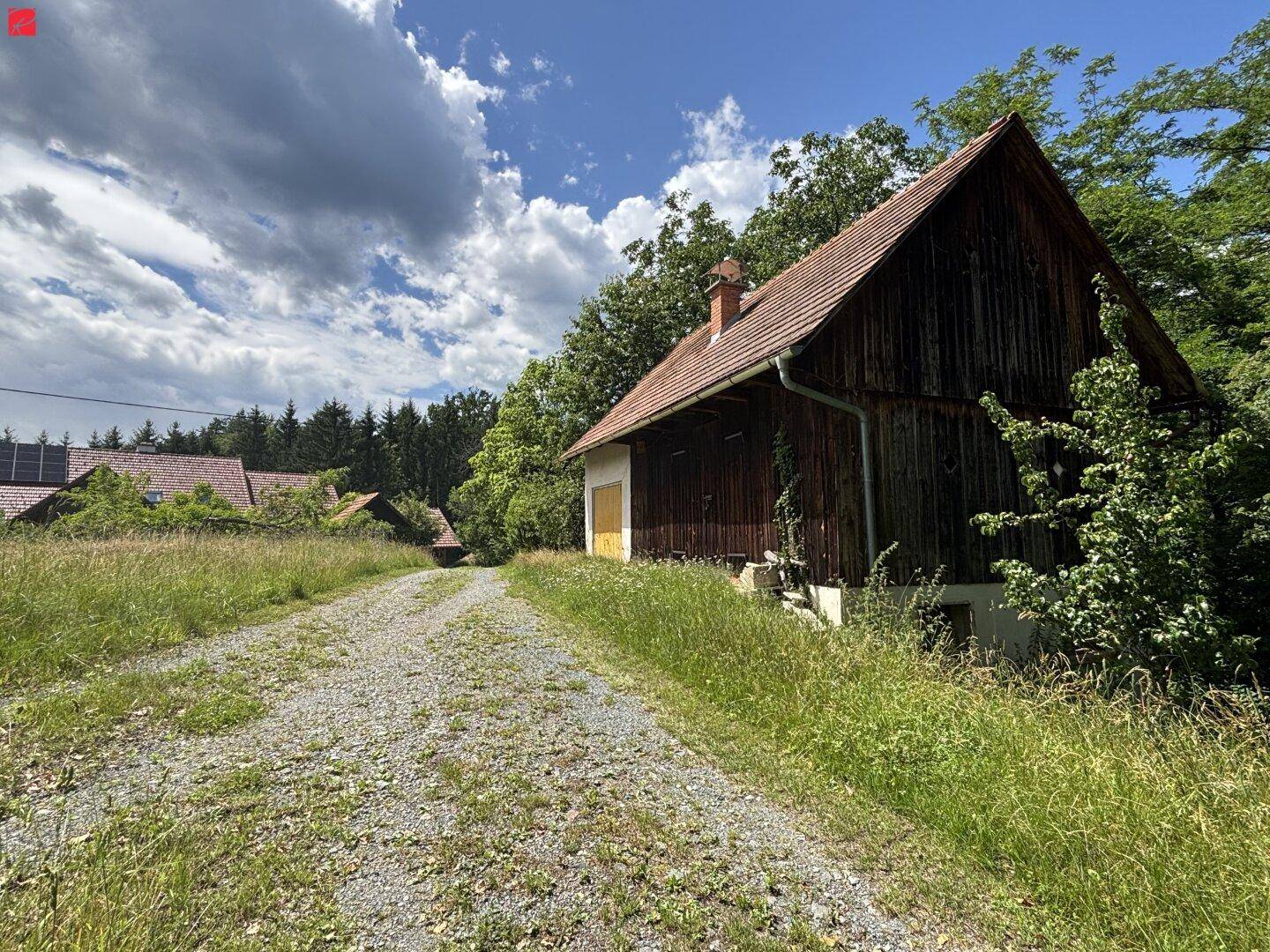 Ihre Ferienimmobilie mit großzügigen Wiesen- &amp; Waldflächen - View 4
