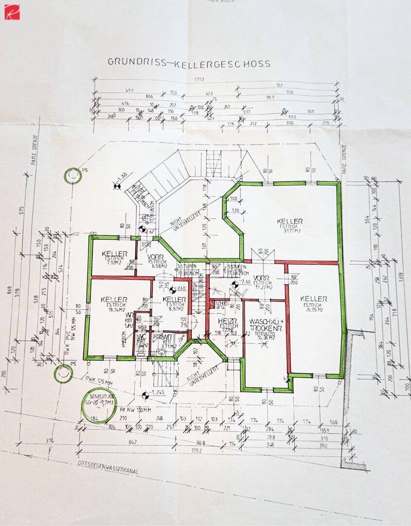 Grundriss des Kellergeschosses mit mehreren Kellerräumen und Waschküche.