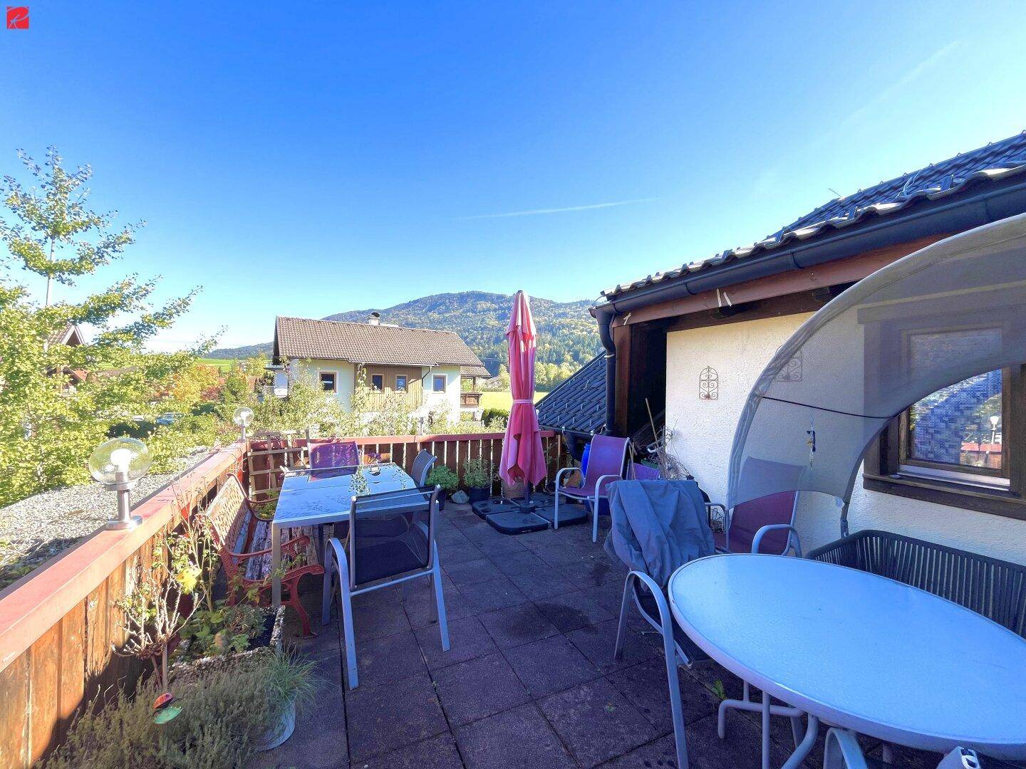 Terrasse mit Blick nach Osten und nach Norden zur Kulmspitze