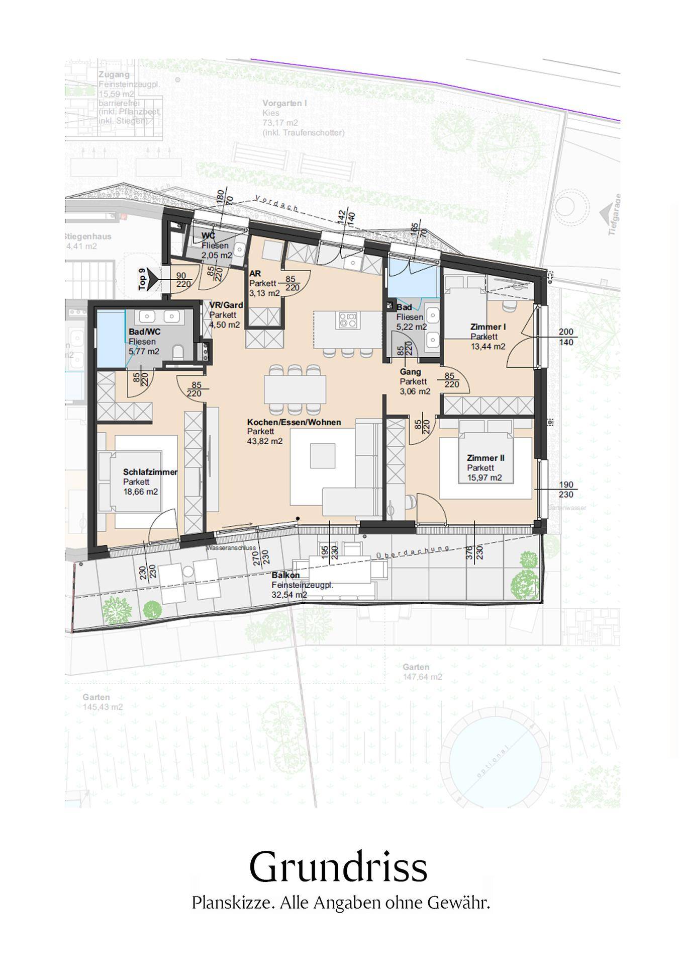 Detaillierter Grundriss einer Wohnung mit mehreren Zimmern, Bädern und einem großen Balkon.
