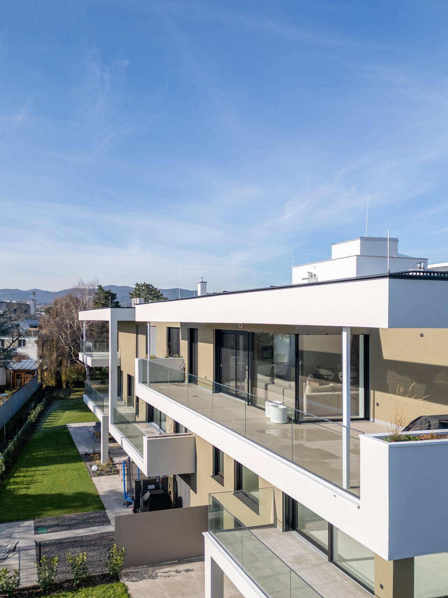 Ein Zuhause mit Panorama - Exklusive Dachgeschoßwohnung mit Balkon und Dachterrasse - Mehr
