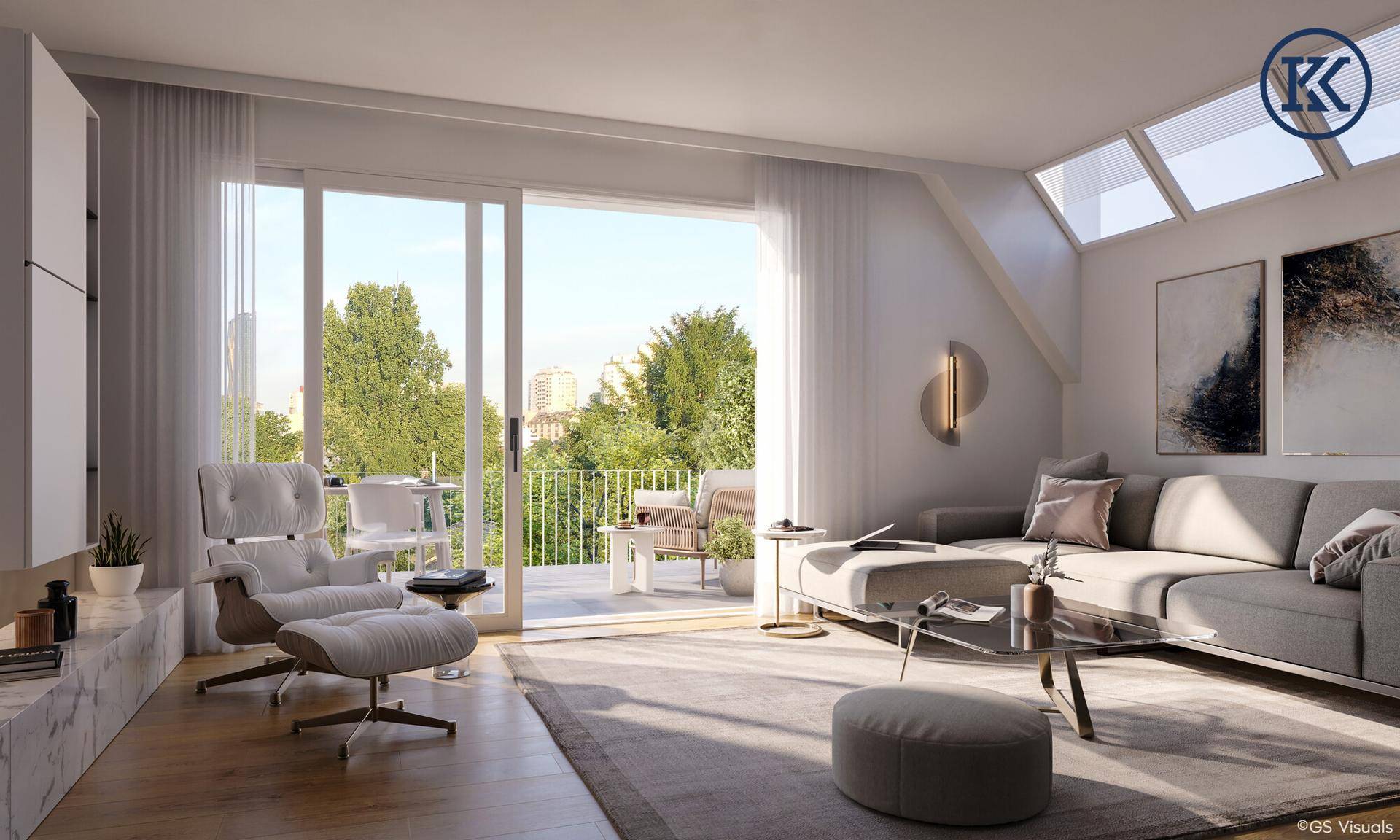Helles Wohnzimmer mit modernem Design, großen Fenstern und Zugang zu einem Balkon.