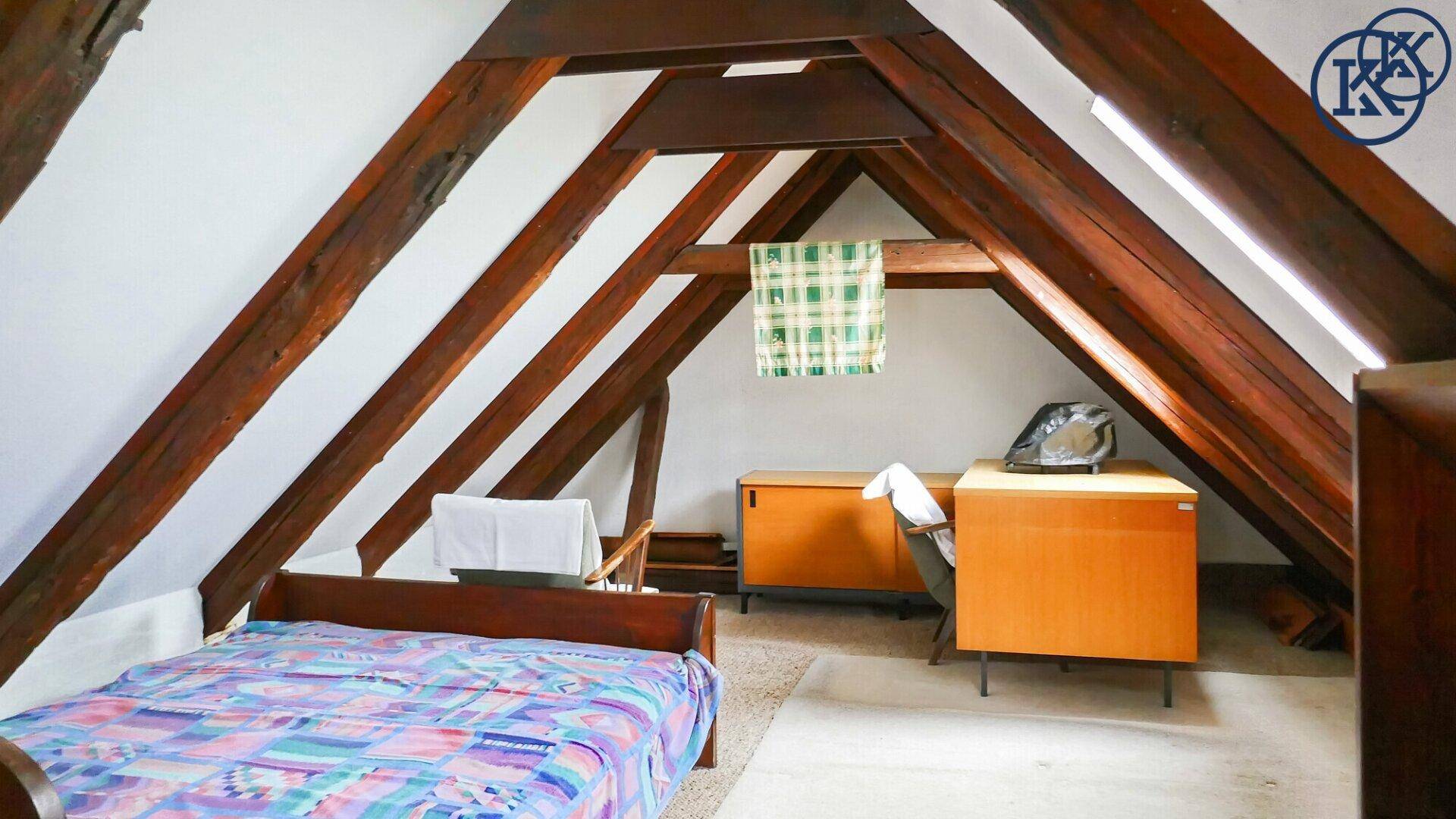 Mansarde Bett