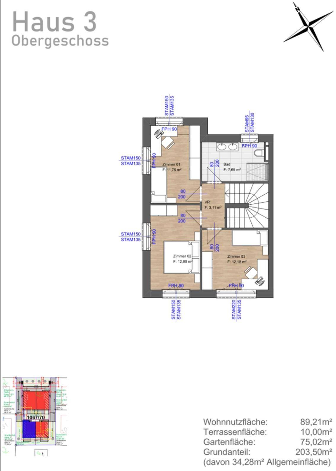 Grundriss des Obergeschosses von Haus 3 mit drei Schlafzimmern und einem Badezimmer.