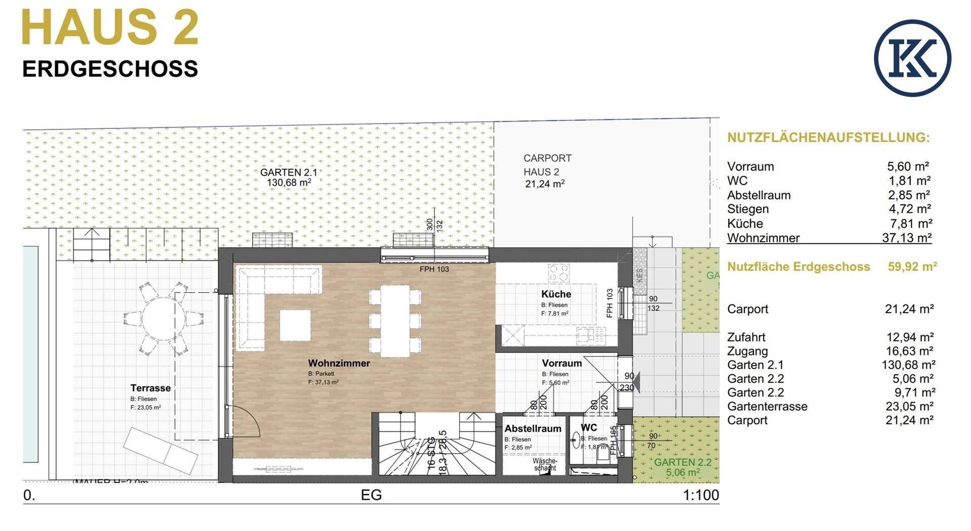 Detaillierter Grundriss des Erdgeschosses mit offenem Wohnbereich, Küche und Terrassenzugang.