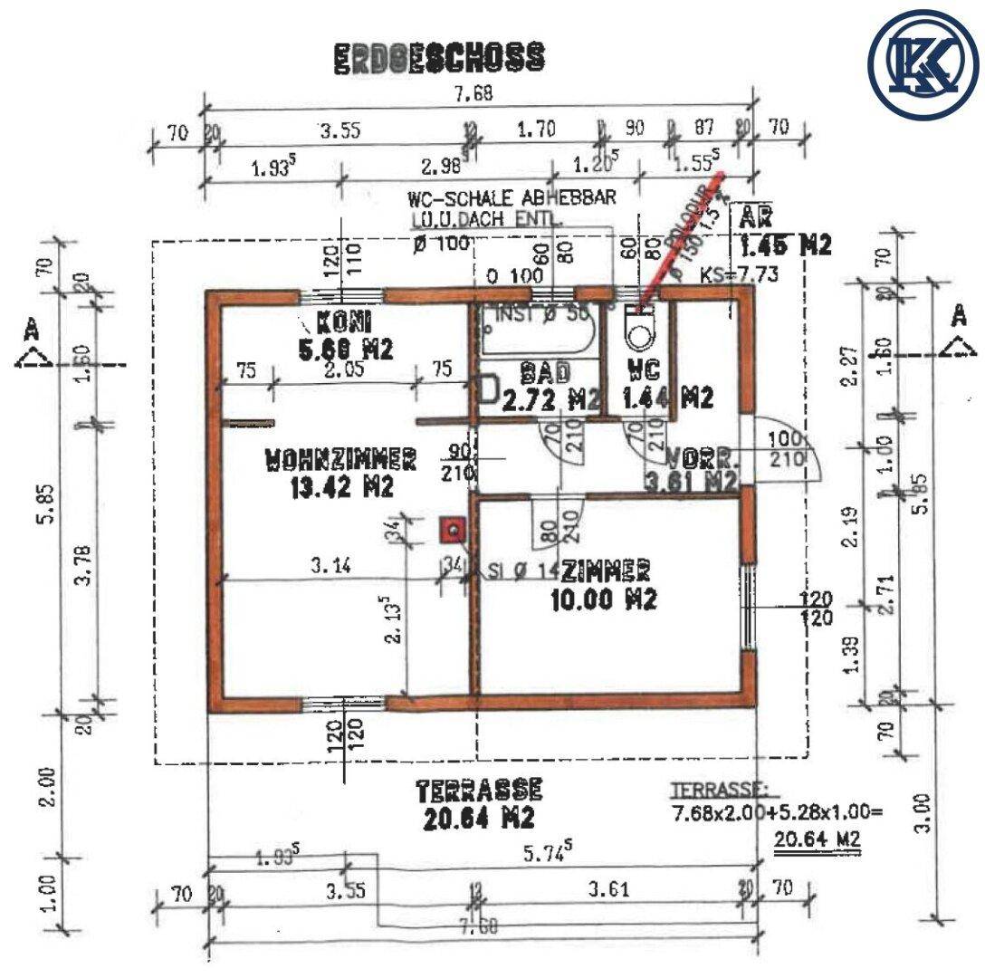 Grundriss des Erdgeschosses mit Wohnzimmer, Zimmer, Bad und großer Terrasse.