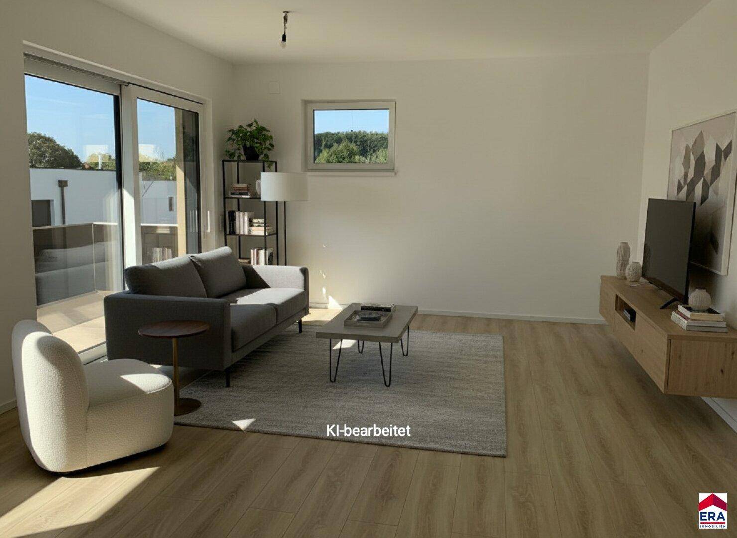 Modern eingerichtetes Wohnzimmer mit Laminatboden, bequemen Möbeln und viel Tageslicht.