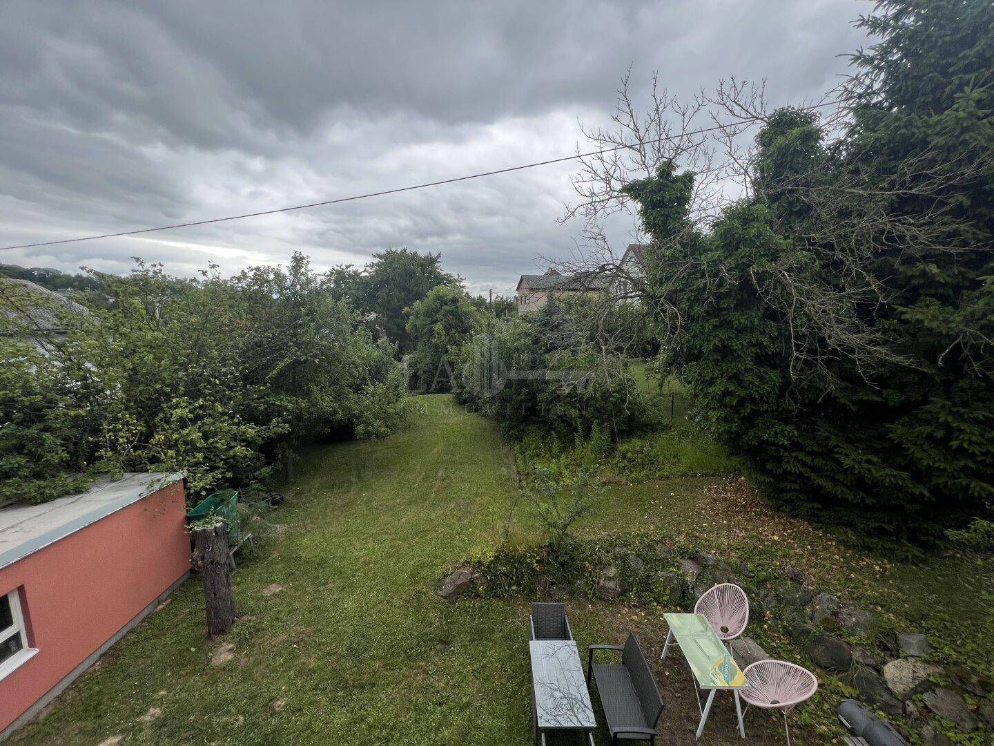 Ausblick Garten vom Balkon im OG