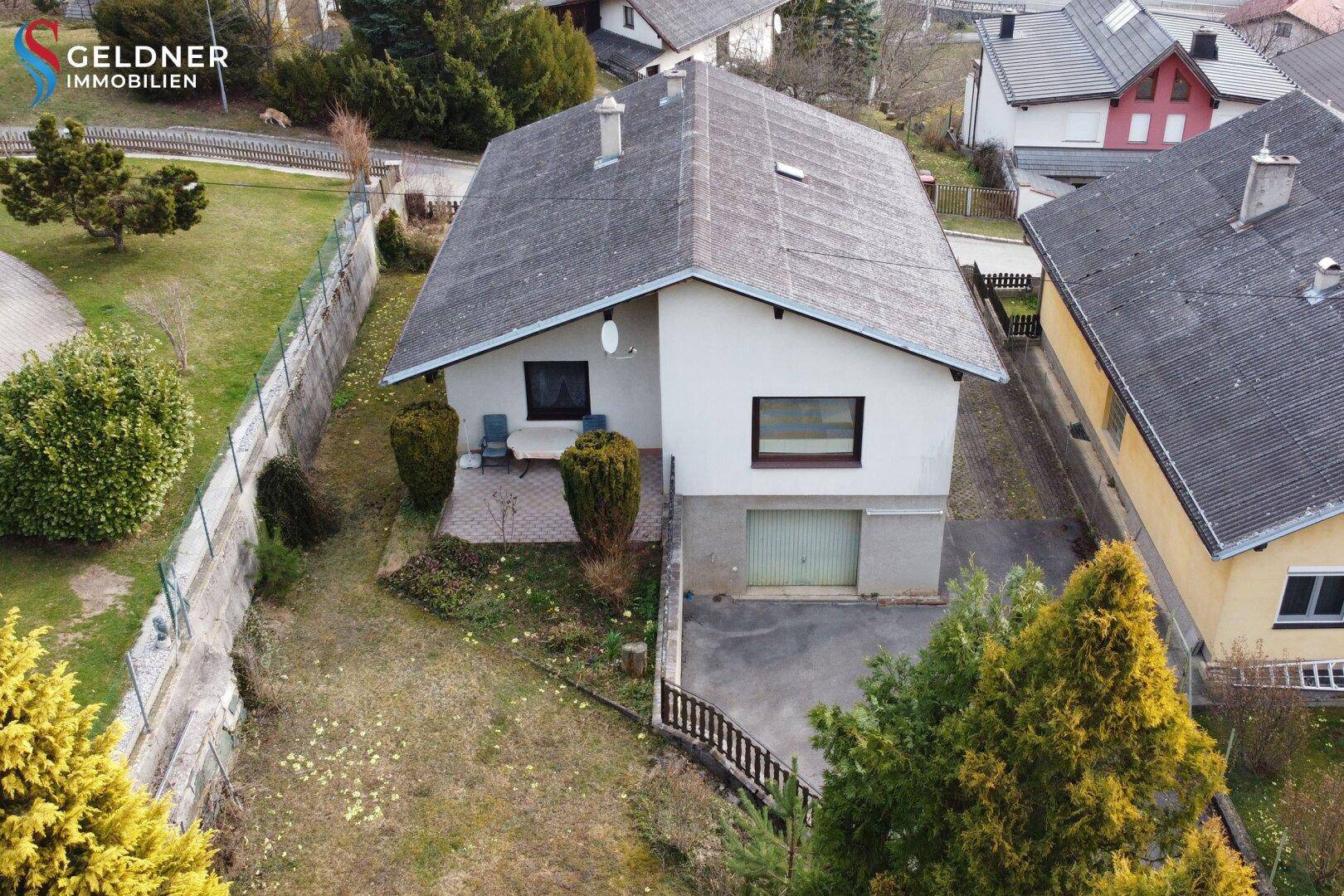 Einfamilienhaus mit eingezäuntem Garten und Garage in absoluter Ruhelage am Waldesrand - Ansicht 3