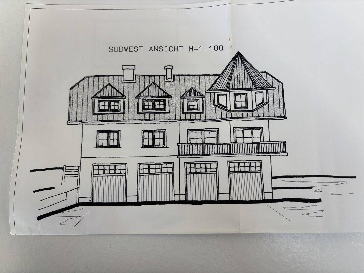 Architektonische Zeichnung der Südwestansicht eines Hauses mit Balkonen und Garagen.
