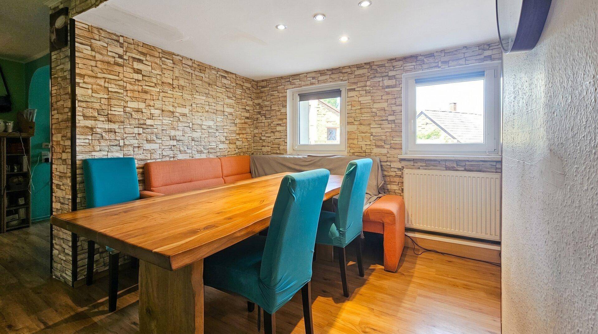 Mehrgenerationenhaus mit über 270m² Wohnfläche in Hausbrunn zu verkaufen! – pohled 4