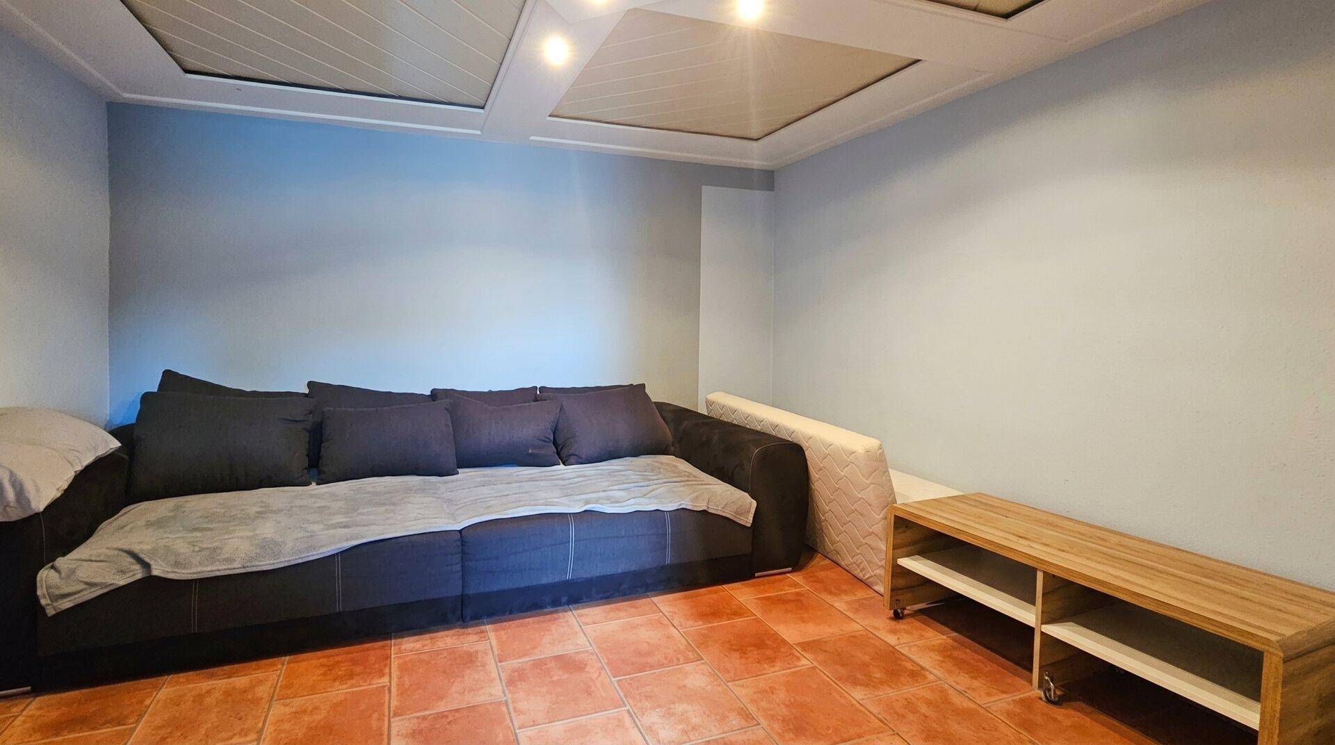 Mehrgenerationenhaus mit über 270m² Wohnfläche in Hausbrunn zu verkaufen! – pohled 5