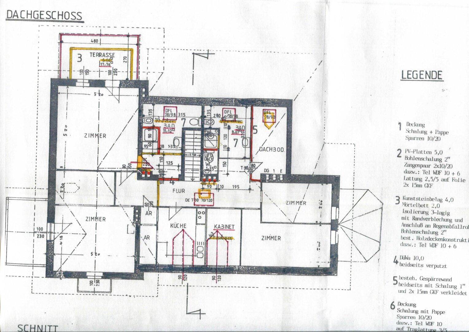Grundriss des Dachgeschosses mit mehreren Zimmern, zwei Bädern, einer Küche und einer großen Dachterrasse.