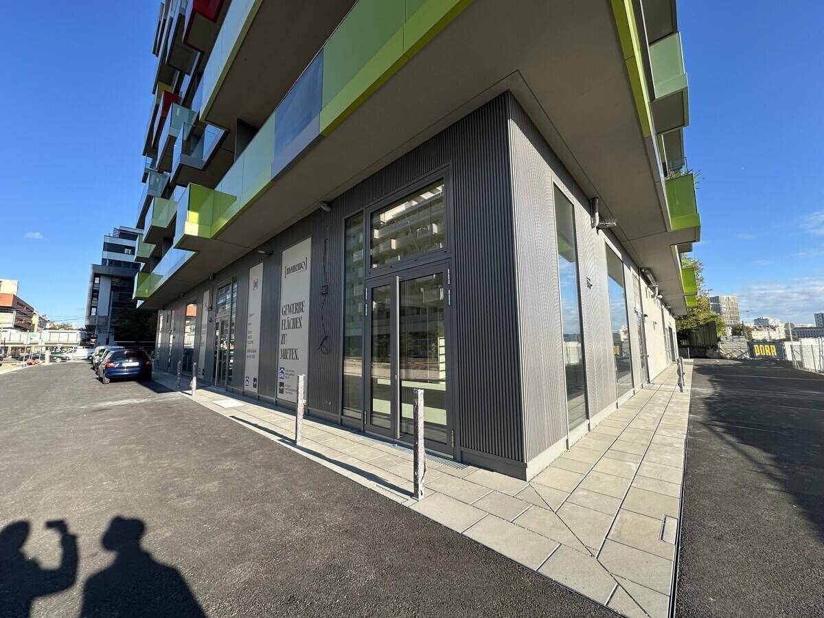 Einzigartige Geschäftsfläche in belebtem neuen Stadtquartier – pohled 6