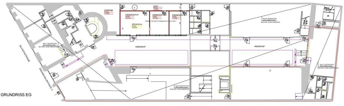 Grundriss des Erdgeschosses mit verschiedenen Geschäftsräumen und Zugang zu Innenhöfen.