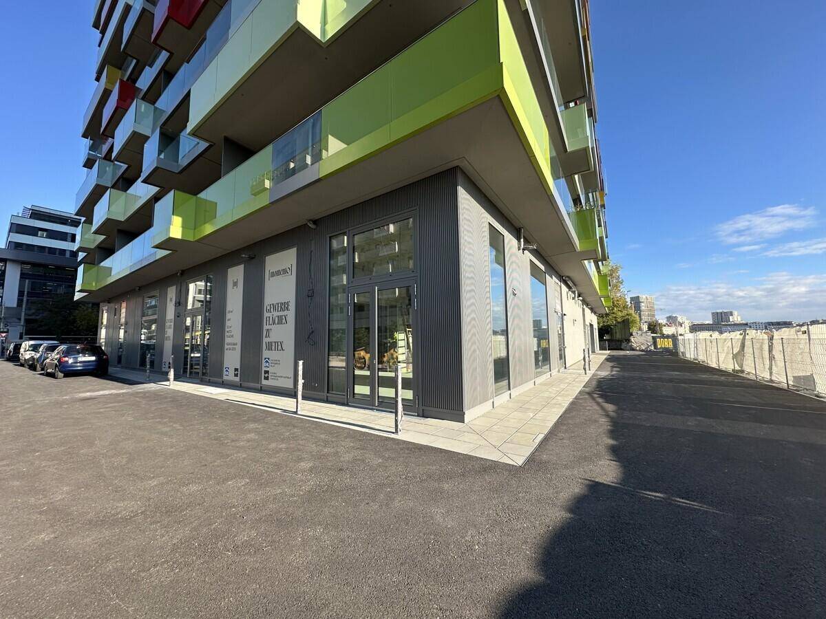 Einzigartige Geschäftsfläche in belebtem neuen Stadtquartier – pohled 2