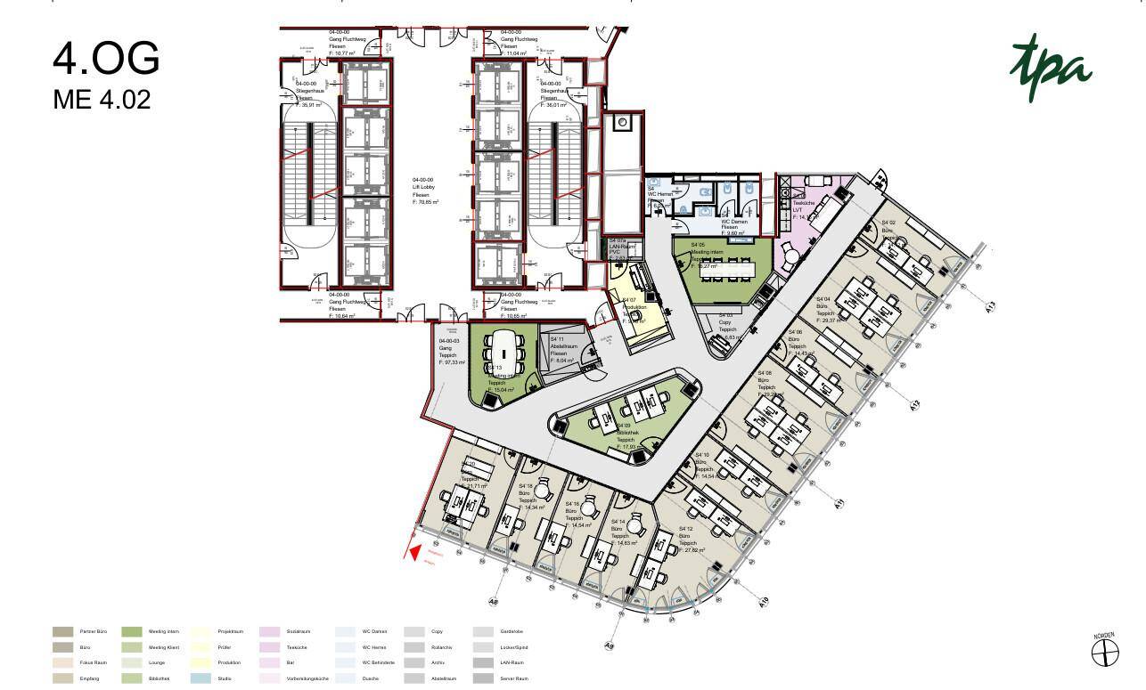 Detaillierter Grundriss des 4. Obergeschosses mit Büroräumen und Gemeinschaftsbereichen.