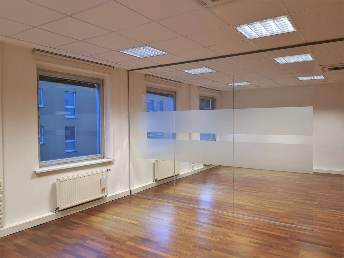 Modernes Büro auf der Meidlinger Hauptstraße zur Miete oder Kauf! - Ansicht 3