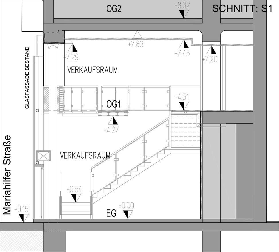 Schnittansicht des Gebäudes, die die vertikale Anordnung der Verkaufsräume und die Glasfassade zeigt.