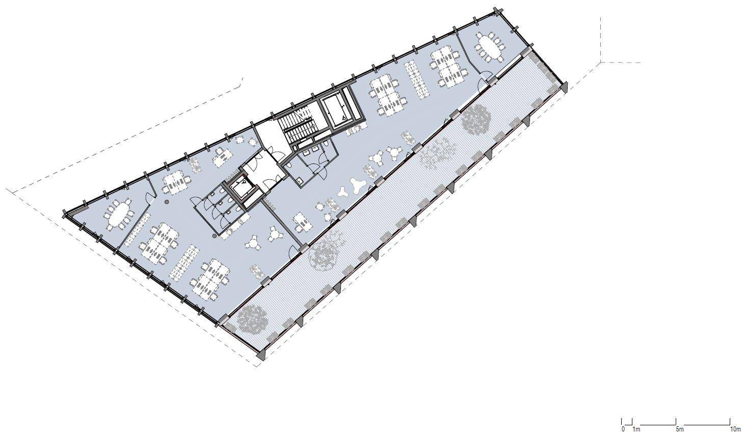 Grundriss eines Bürogebäudes mit offener Raumaufteilung, mehreren Arbeitsbereichen und einer langen Terrasse.