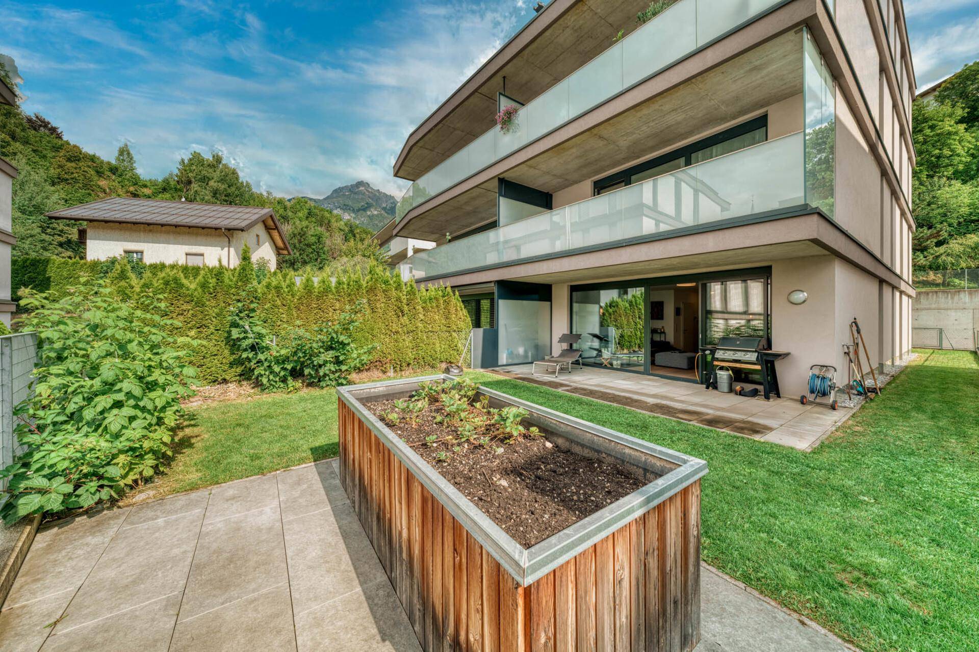 Terrasse + Garten